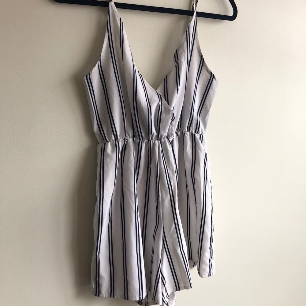 Romper - Picture 2 of 3